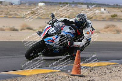 media/Dec-17-2022-SoCal Trackdays (Sat) [[224abd9271]]/Turn 9 Inside (1pm)/